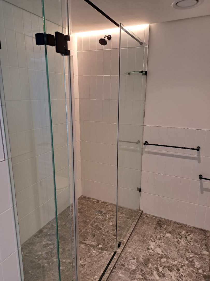 To Let 1 Bedroom Property for Rent in Sea Point Western Cape